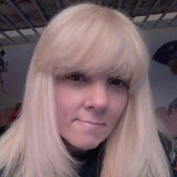 Meet your Posher, Michele - Picture 1 of 1